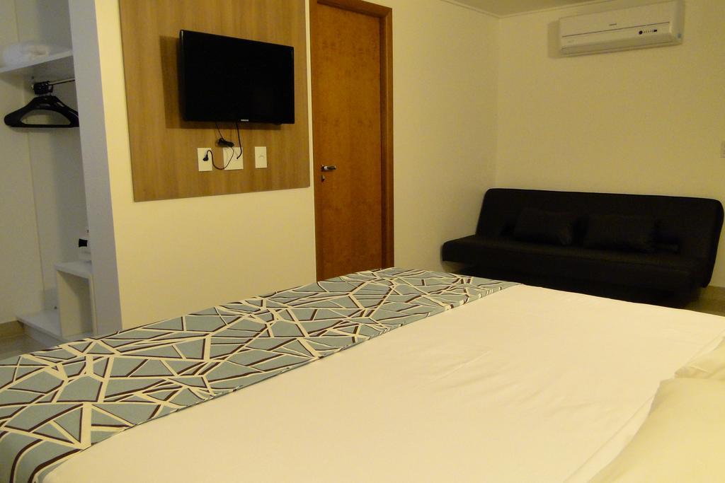 Alameda Vitoria Hotel Luaran gambar