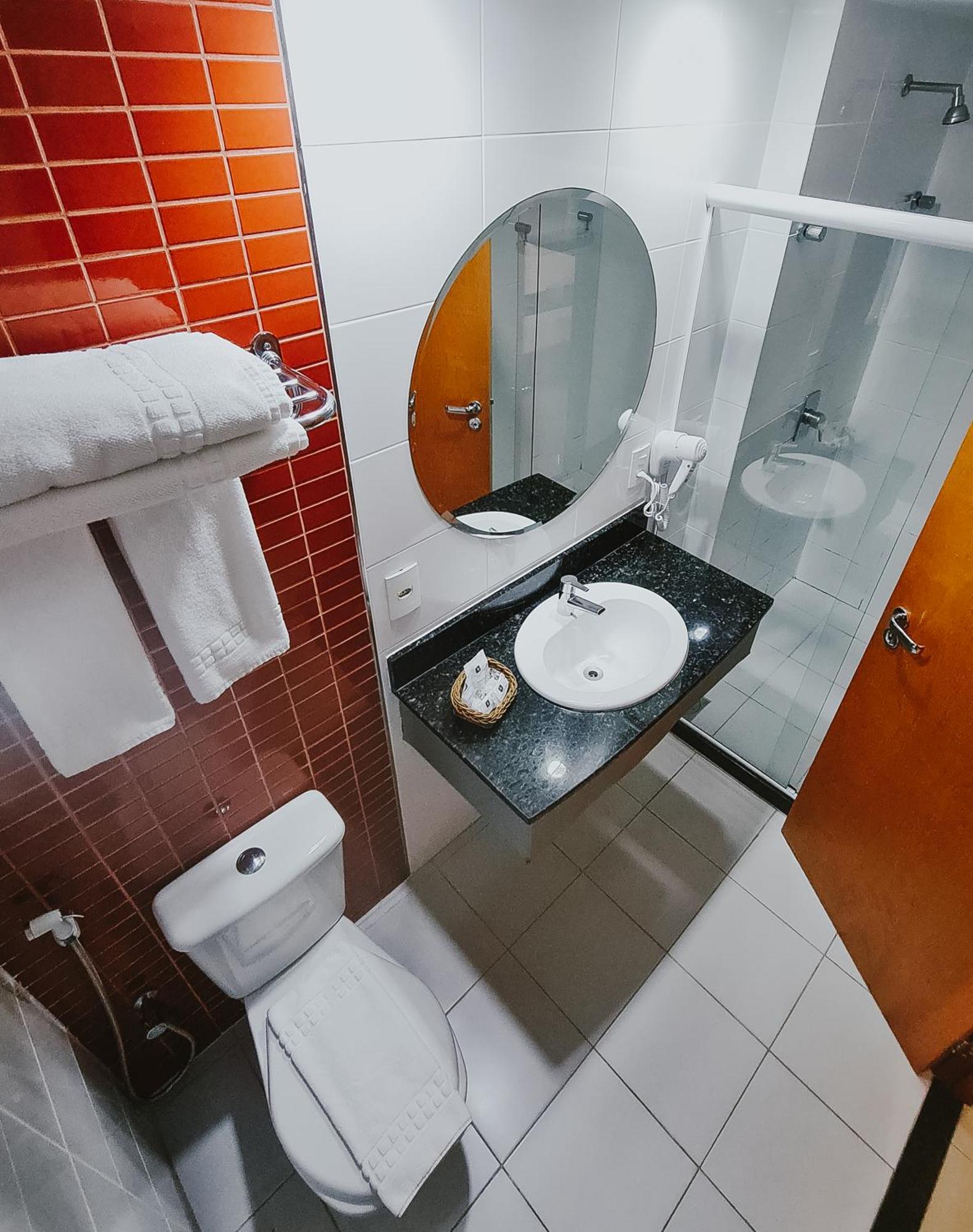 Alameda Vitoria Hotel Luaran gambar