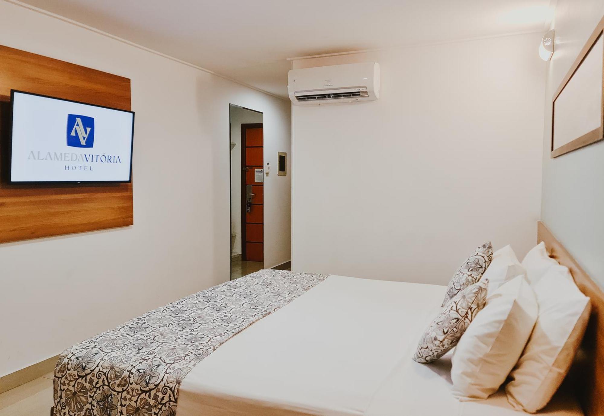 Alameda Vitoria Hotel Luaran gambar