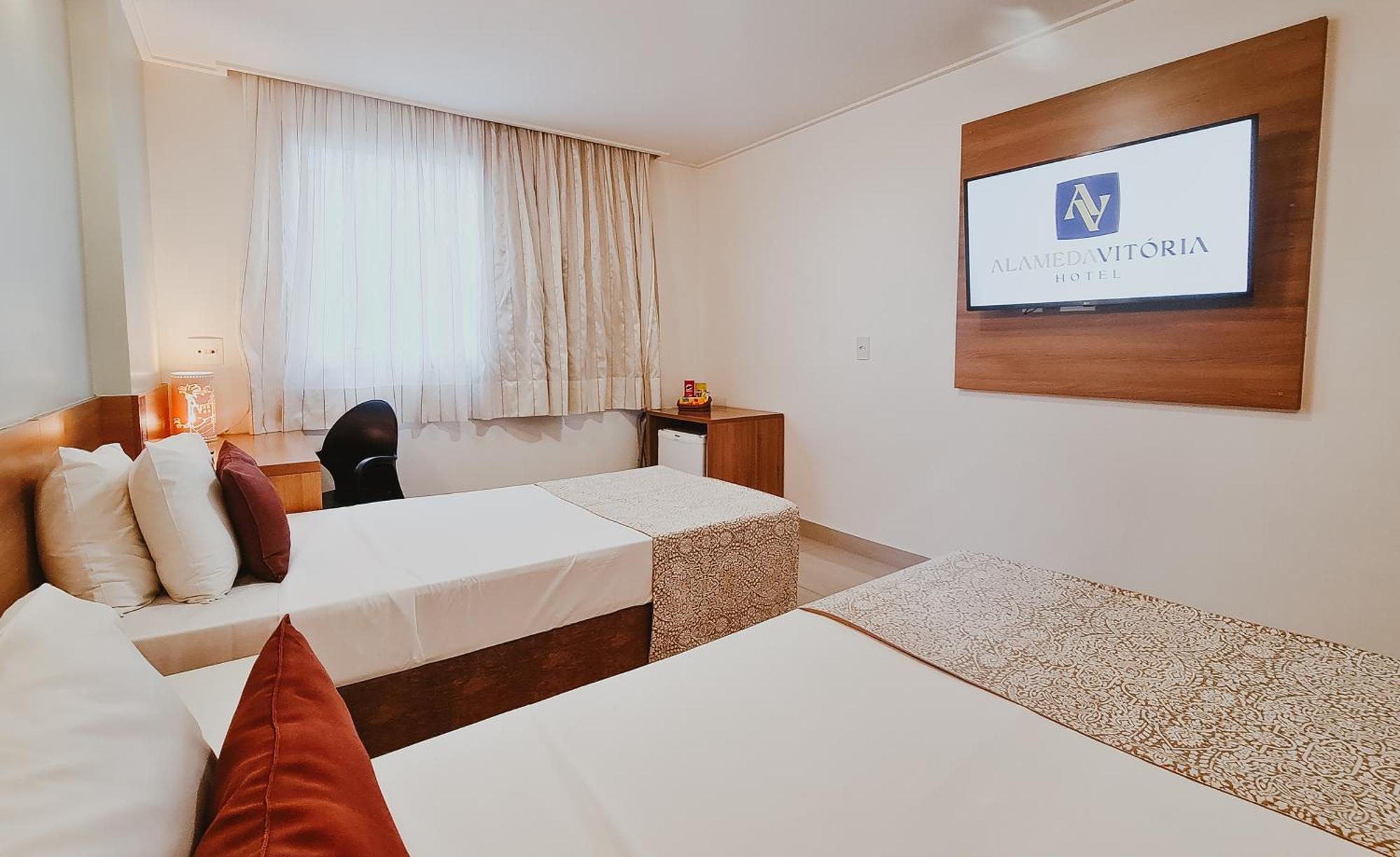 Alameda Vitoria Hotel Luaran gambar
