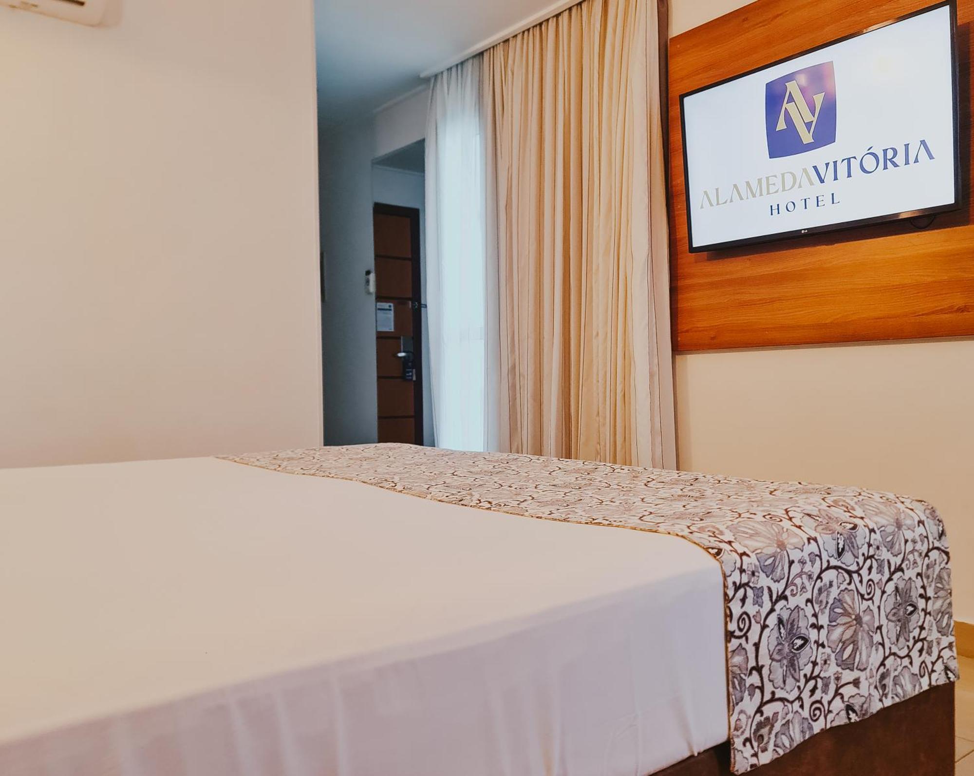 Alameda Vitoria Hotel Luaran gambar