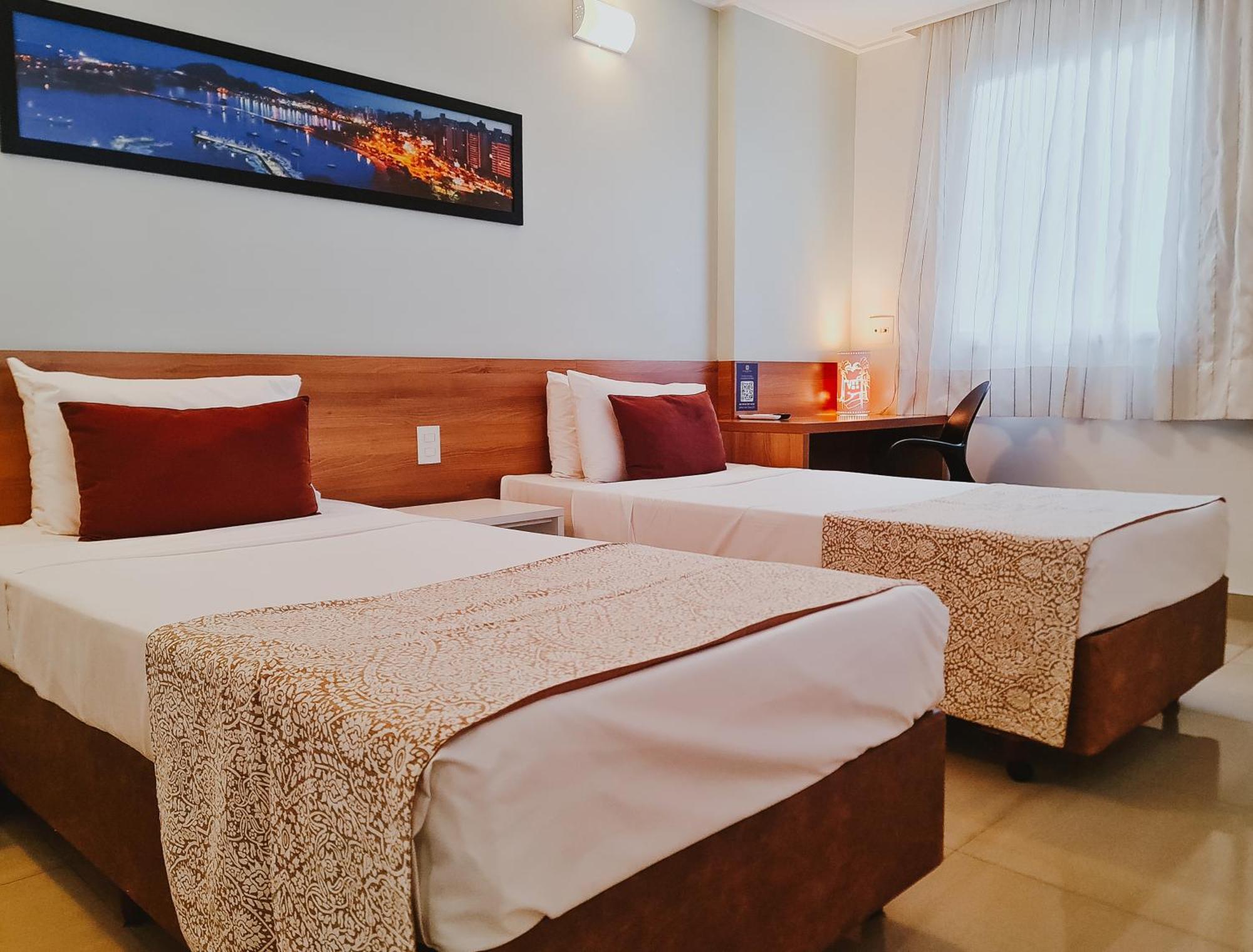 Alameda Vitoria Hotel Luaran gambar